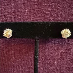 Two pairs Gold colored 925 Shell Stud and Sea Star earrings NWOT Sterling Silver